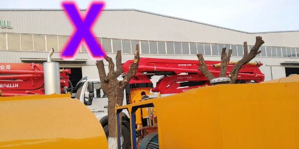 混凝土泵之水灰比例過大、水泥含量大小對輸送管的影響