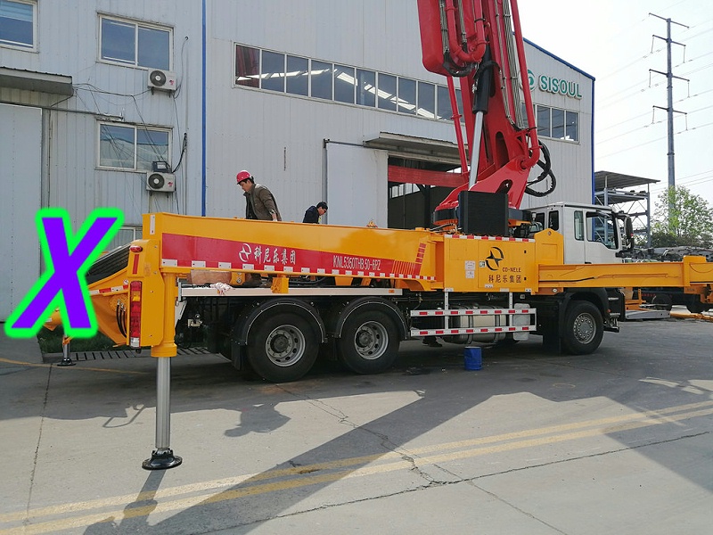 青島小型混凝土泵車價格 (6)