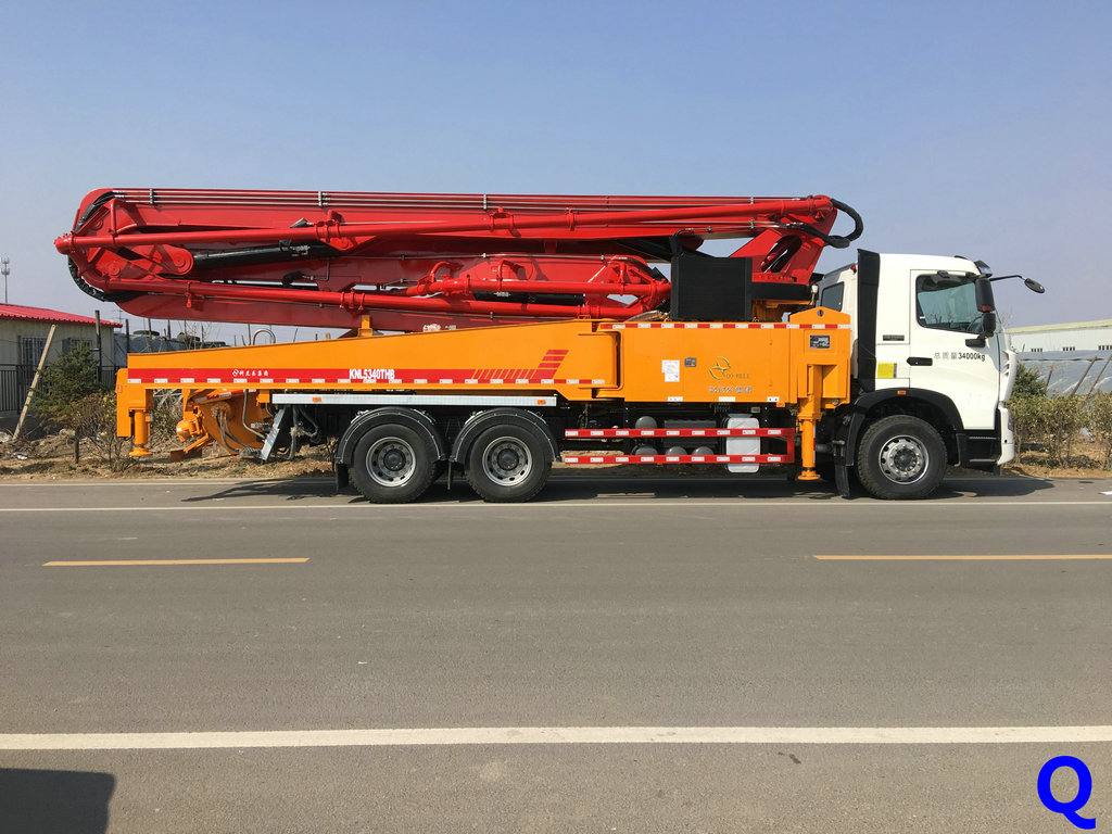 小型混凝土泵車(chē)，天泵，小型泵車(chē)。混凝土泵車(chē)