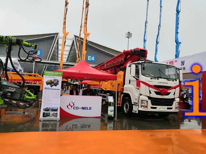 青島小型混凝土泵車價格 (58)