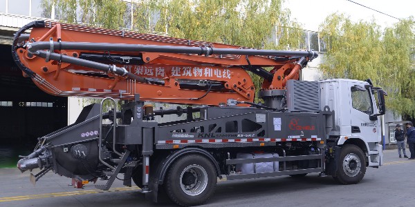 當(dāng)你考慮32米小泵車(chē)時(shí)，有哪些點(diǎn)是在選擇時(shí)要注意的呢？