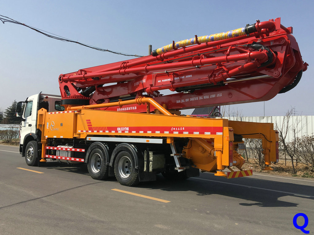 小型混凝土泵車，混凝土泵車，小型泵車，天泵