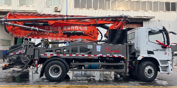 隨著32米短臂架泵車成為農村關注焦點，要如何選擇泵車