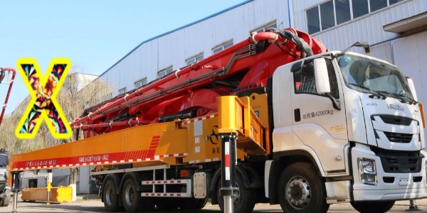 小型泵車骨料結(jié)塊，為防止管道損壞，拆管時(shí)應(yīng)注意什么？—小科說事