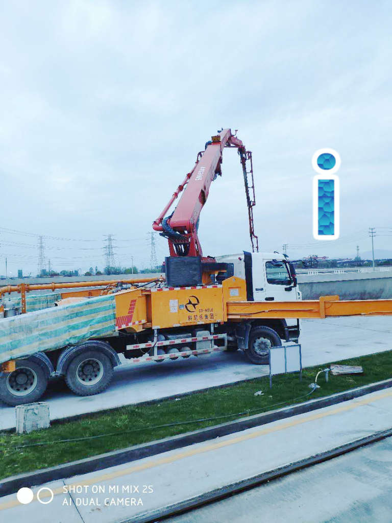 青島小型混凝土泵車價格 (3)