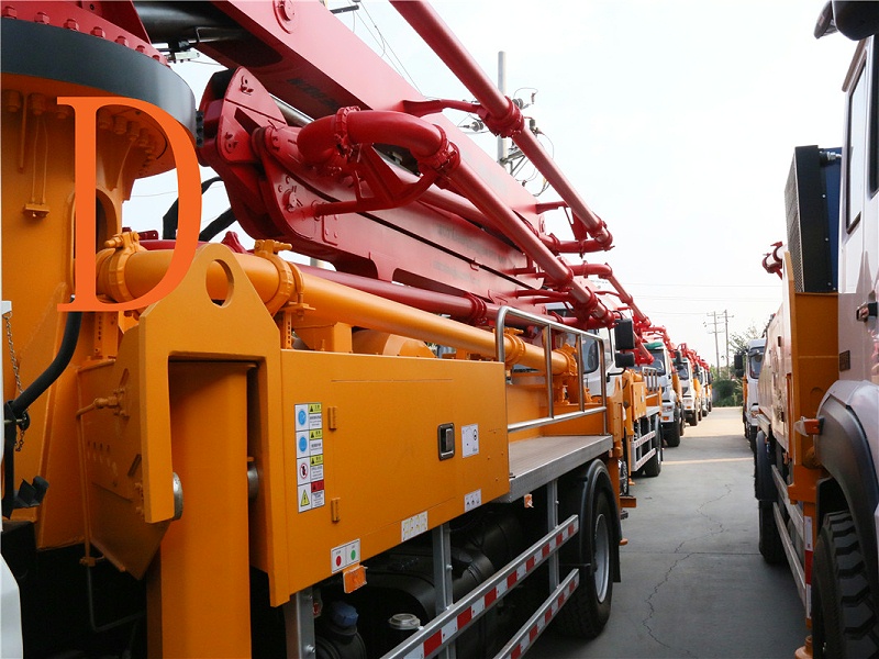 青島混凝土泵車價(jià)格 (14)